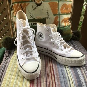 CONVERSE White Canvas Shoe, Raised Sole